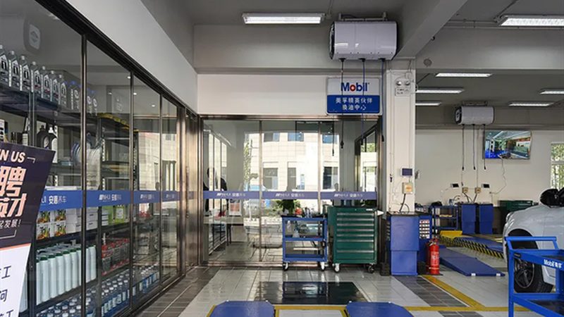 电瓶极柱腐蚀：原因探析与防治策略**